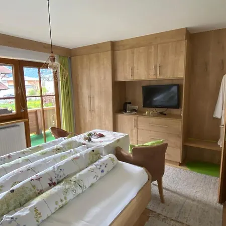 Gaestehaus Waltraud * لانغنفلد