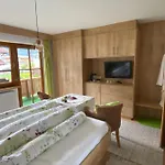 Gaestehaus Waltraud * Längenfeld